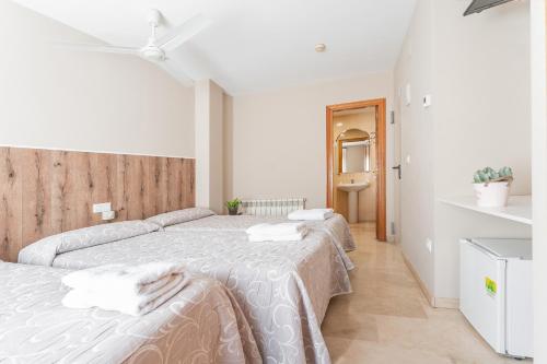 Hostal El Bugar - image 7