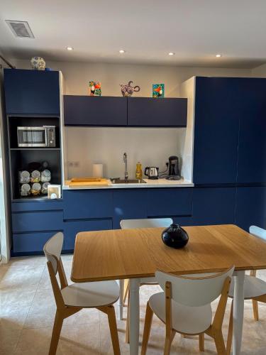 Létesítmények, Maison sol en ciel Petit Dejeuner et Parking inclus in Aigues-Mortes