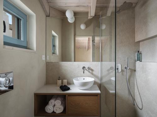 Two-Bedroom Superior Apartment image 2