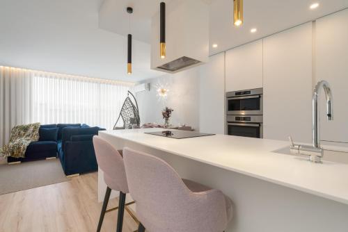 Sunny Duplex with Pool and Ofir Beach Nature Escape, Fão (Foto 5)