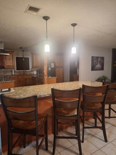 Konyha, Lakeside Cove Retreat on Lake Conroe - Private Waterfront in Willis