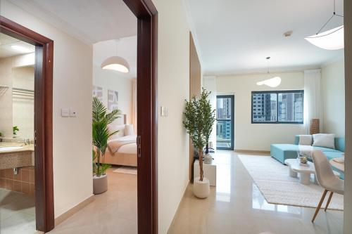 EasyGo-Marina Living with View and Amenities, Дубай (фото 3)