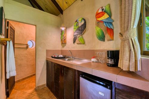 Ylang Ylang Beach Resort in 蒙提祖馬