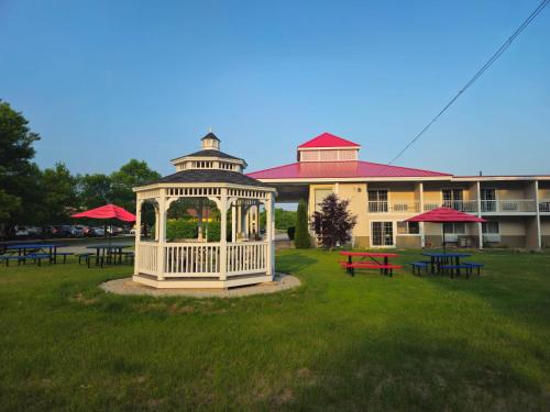 ทัศนียภาพภายนอกโรงแรม, Center Street Value Inn in ออเบิร์น (ME)