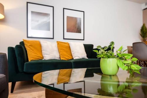 Stylish 2 Bed Close to Battersea Power station, Londyn (zdjęcie 3)