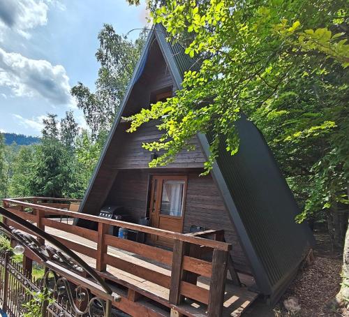 Domek całoroczny nad zalewem u podnóża Gór Stołowych