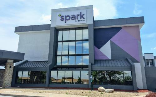Spark by Hilton Denver East I 70