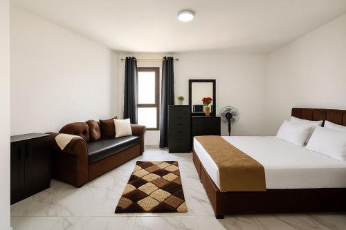 Beachfront Chalet in Porto Said with Pool, `Ezbet Shalabi el-Rûdi (foto 6)