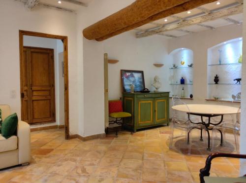 Facilities, andibru in Les Breguieres