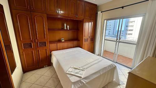 Apartment image 8