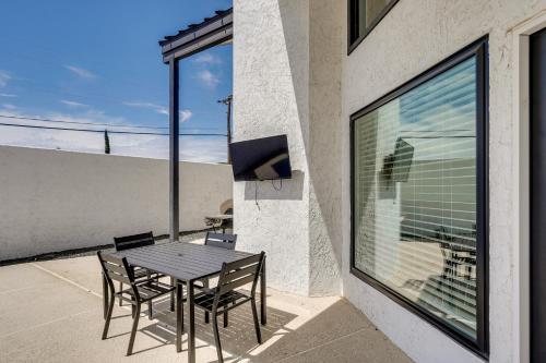 Outdoor Entertainment Area: Spacious Midland Home! in 미드랜드 시티 센터