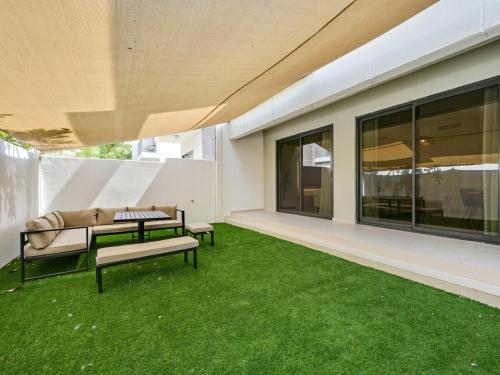 4BR Luxurious Villa DAMAC Hills 2, Dubaj (fotografie 9)