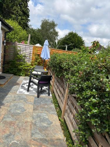 Garden Studio in Bourne End in เบรคคอนสไฟล์