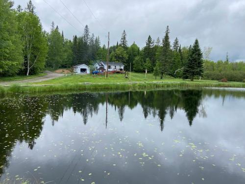 Peaceful and Heavenly Private Water Front Cottage on 100 Acres of Scenic Beauty- Trent Lakes