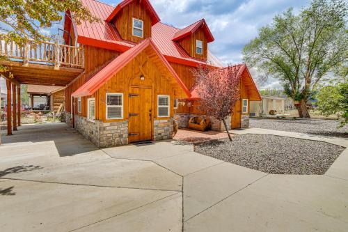 Family Home w/ Mountain Views in Circleville! in Circleville (UT)