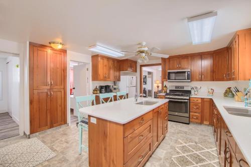 Group Getaway w/ Mtn Views: Home in Circleville! in Circleville (UT)