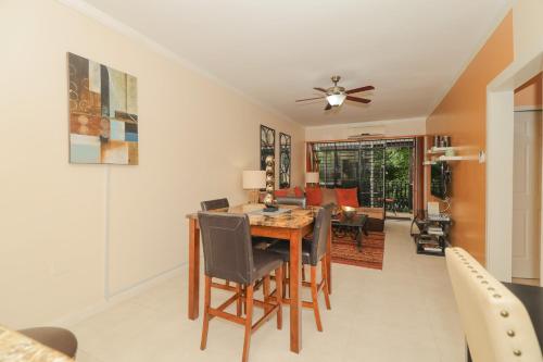 Abu Dhabi Suites 2BR w Balcony & Pool in แคมเพอร์ดาวน์