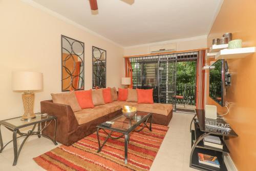 Abu Dhabi Suites 2BR w Balcony & Pool in แคมเพอร์ดาวน์