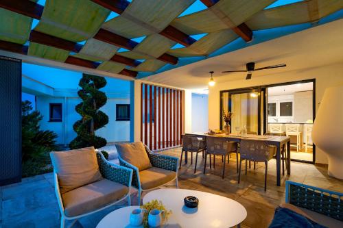 Balcony/terrace, Villa Royal Green Three in Briševo
