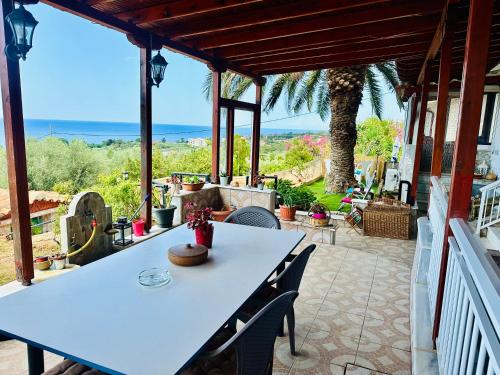 Blue Panorama Emerald with Amazing Sea View Balcony, Mákri