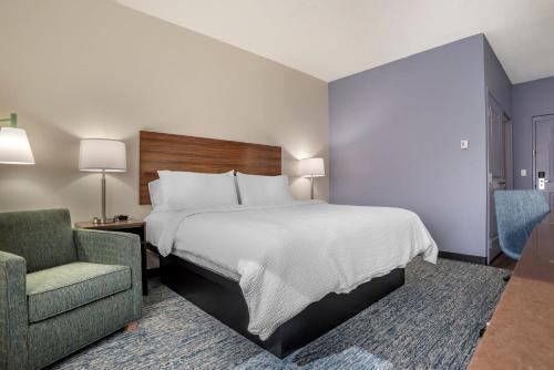 Sleep Inn & Suites Panama City Beach - image 11