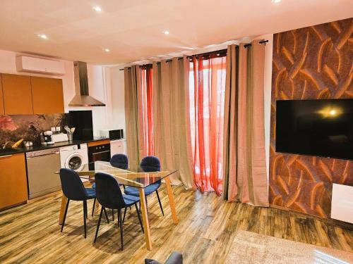 Koplietošanas atpūtas telpa ar TV, Mitrons - Apt B in Saint-Affrique (Midi-Pyrenees)