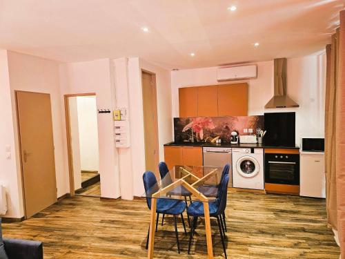 virtuve, Mitrons - Apt B in Saint-Affrique (Midi-Pyrenees)