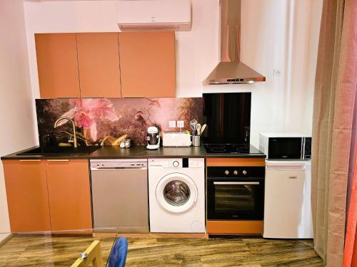 virtuve, Mitrons - Apt B in Saint-Affrique (Midi-Pyrenees)