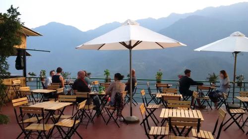 Fansipan Terrace Cafe and Homestay