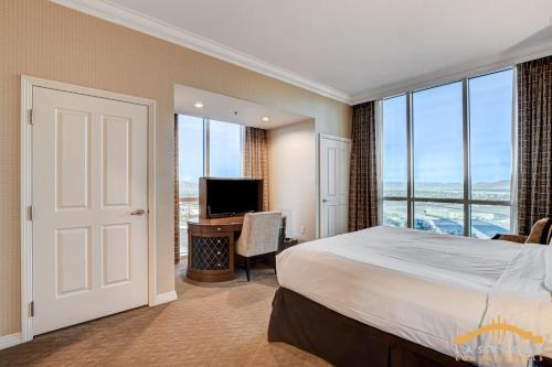 MGM Signature-32-820 1Br 2Ba Sphere View Penthouse Suite, Las Vegas (photo 10)