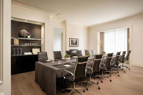 The St. Regis Toronto - image 4