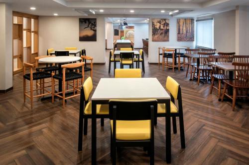 Fairfield Inn Boston Tewksbury/Andover - image 8
