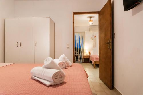 One-Bedroom Apartment with Sea View image 10