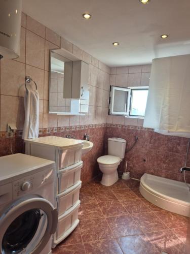 Living Homes - Bar in Bjelisi