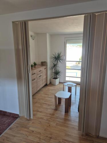 Living Homes - Bar in Bjelisi