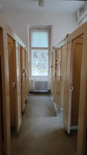 2 twin beds