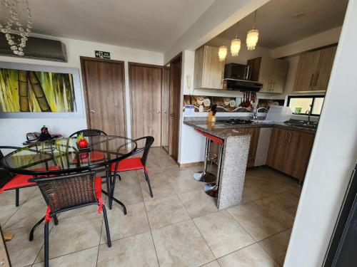 Apartasol 204A - Jacuzzi, piscinas, wifi para 6 personas en La Tebaida, Quindío (Apartasol 204A - Jacuzzi, piscinas, wifi para 6 personas en La Tebaida, Quindio) in La Tebaida