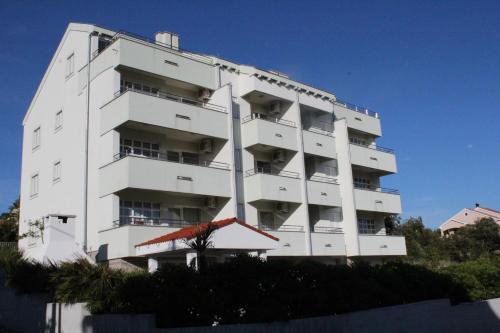 Ieeja, Villa Laurus I in Kozino