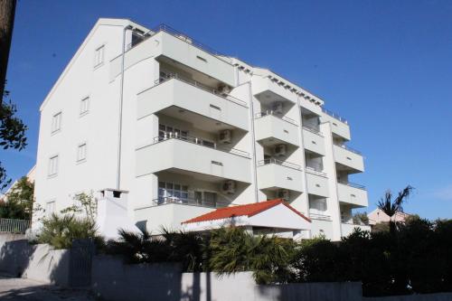 Ieeja, Villa Laurus I in Kozino