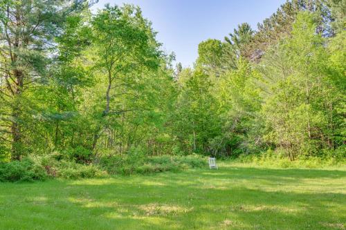 Cozy Cottage Near Ski Bretton Wood and Franconia in Bethlehem