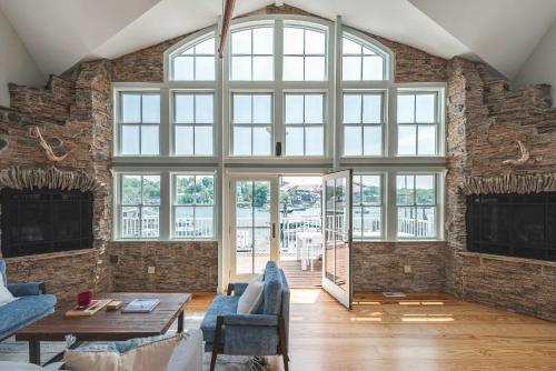 Stay at Smith Cove, Gloucester