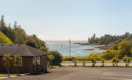 Little Beach Resort, Ucluelet