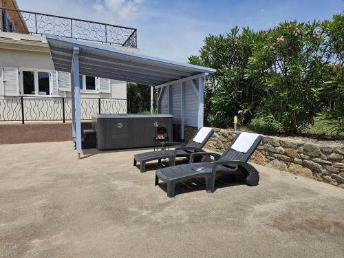 Spa, Clos des Oliviers in Oupia