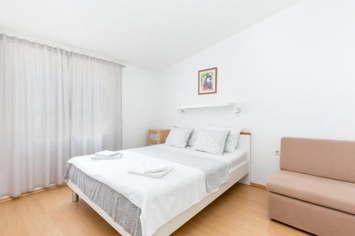 Apartment Razanj 12733b in Rogoznica