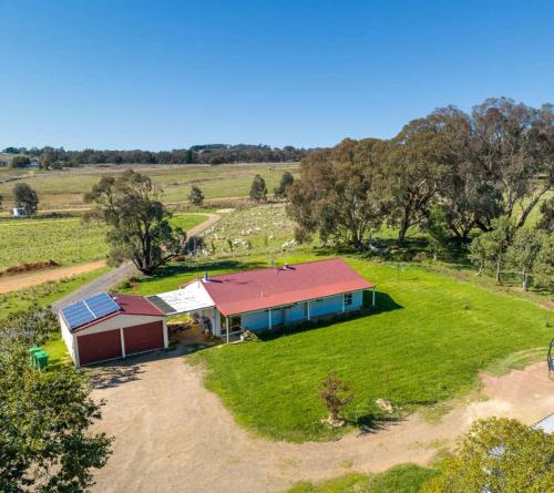 Cooinda Cottage - Beautiful Borenore Farm Stay in Borenore