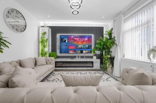 SLUXE Properties 4mins to Etihad Stadium and Coop live, Manchester