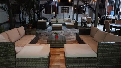 Shared lounge/TV area, Hotel las Dunas in Iquique