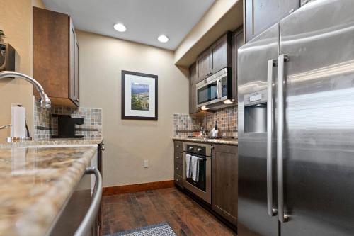 One Ski Hill Place Suite 8203 in Breckenridge (CO)