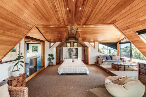Eagles Nest Villas in Russell