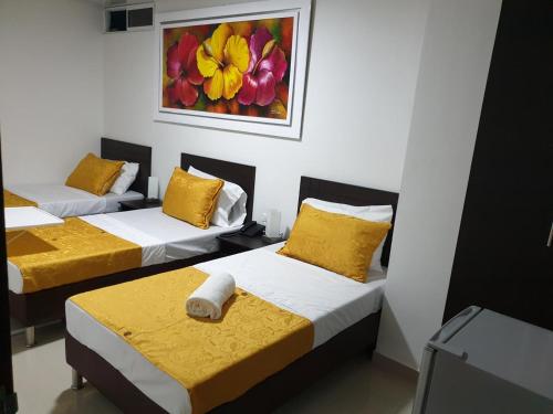 Hotel Girón Plaza (Hotel Giron Plaza) in 希隆